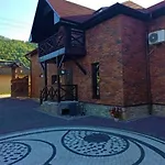 хамам даросо з басейном Aparthotel Kosiv
