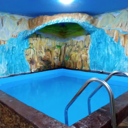 хамам даросо з басейном