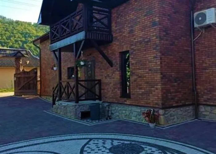 хамам даросо з басейном Apart Otel Kosiv