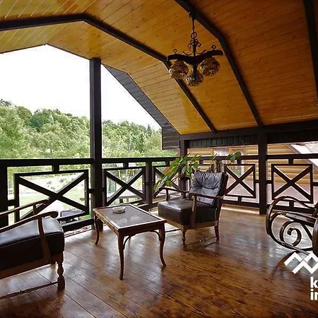 хамам даросо з басейном Aparthotel Kosiv