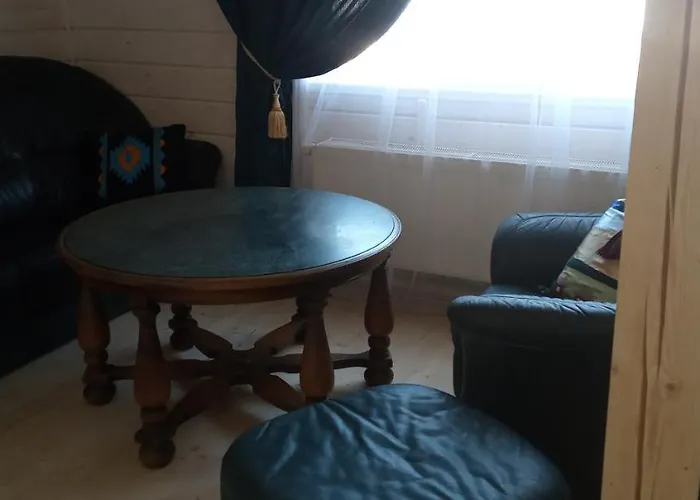Hotel apartamentowy хамам даросо з басейном Kosów